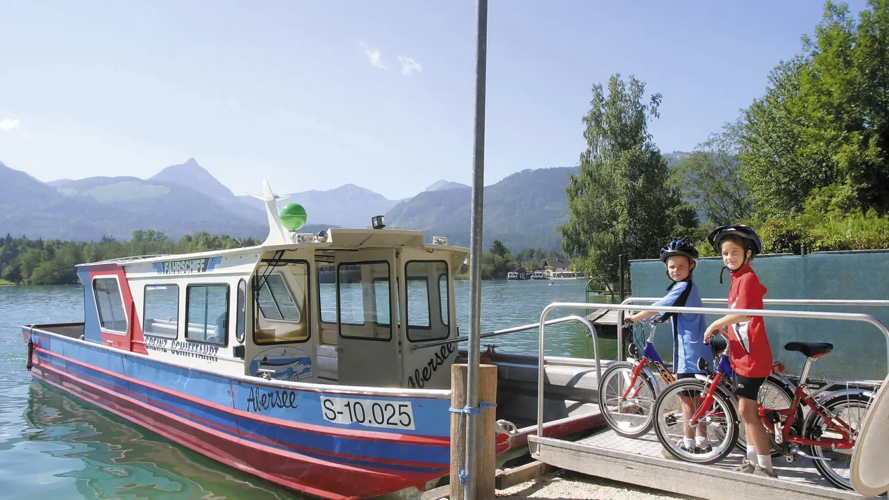 Wolfgangsee cykelfärja - cykla med barn