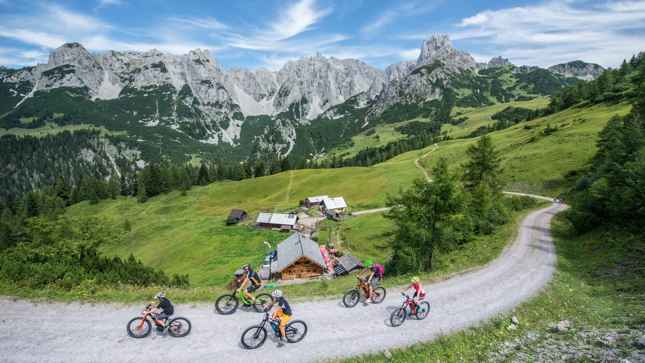 Mountainbiking på Tennengau Dachsteinrunde - Annaberg-Lungötz Semester i Österrike
