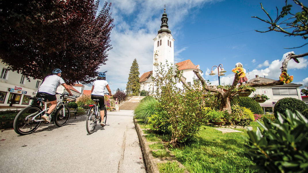 Cykla i St Ruprecht an der Raab © Karl Schrotter Druck - Helm Cykelresa Steiermarks vulkanregion
