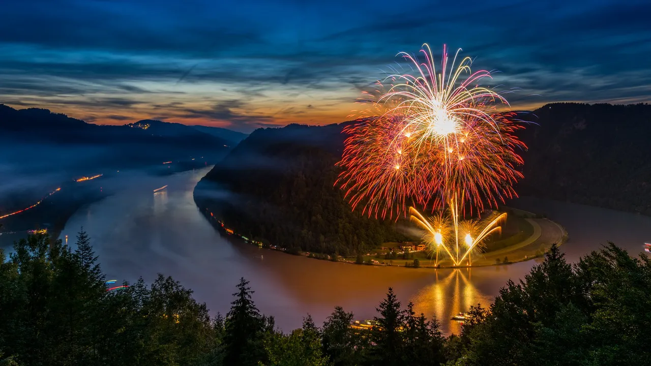Fyrverkeri Schlögener Schlinge