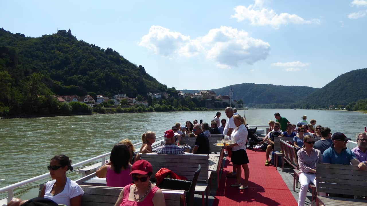 Dürnstein båt Donau vandring World Heritage Trail
