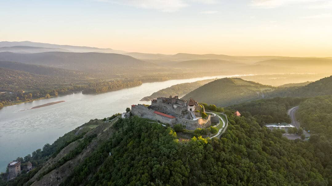 Borgen Visegrad vid Donau i Ungern