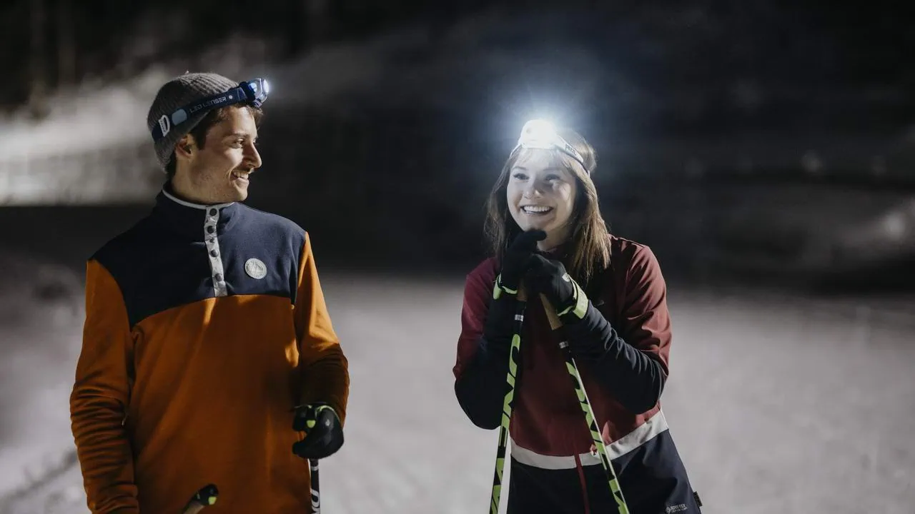 Längdskidåkning på kvällen i Seefeld